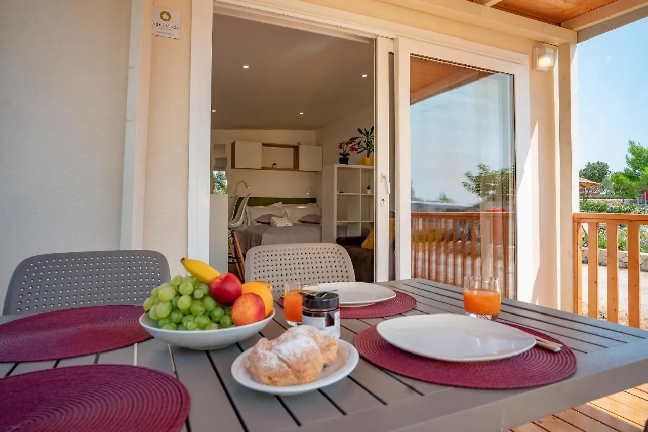 ** Campingplatz Mobile Homes At Camping Ugljan Resort Kroatien