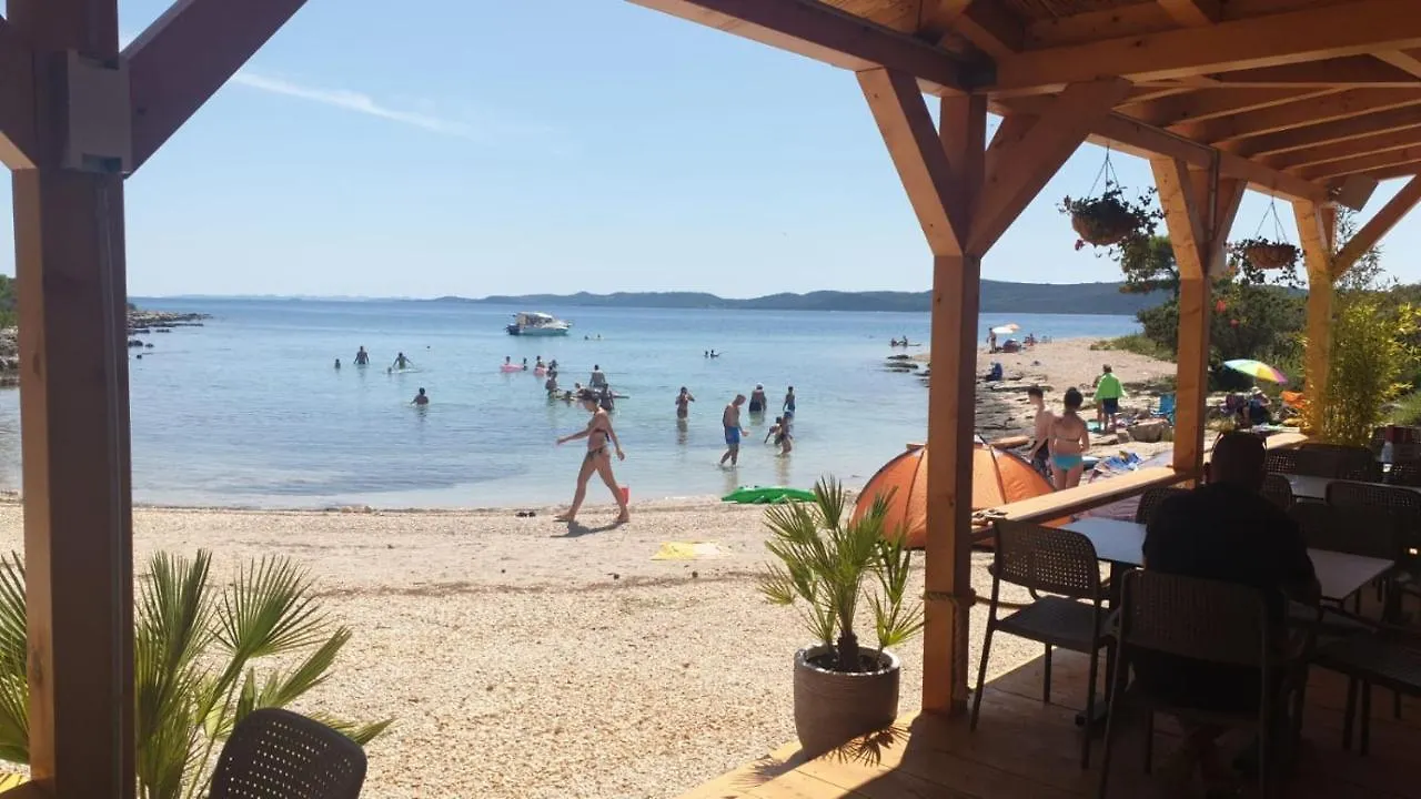 ** Campingplatz Mobile Homes At Camping Ugljan Resort Kroatien